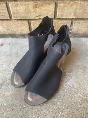 Pierre Dumas Black Peep-Toe Wedge Sandals - Women’s Size 10